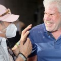 Ron Perlman protagoniza YA NO QUEDAN JUNGLAS ADONDE REGRESAR